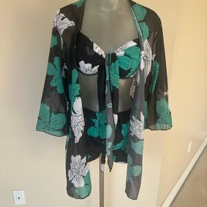 Green and Black Swimwear Set with Floral Pattern